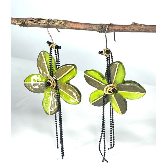 VTG Lalo FLOWER EARRINGS 4" Dangle Drop Green Gold Resin Black Bead Chains - Picture 4 of 6